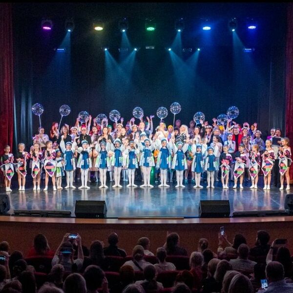 Прекрасен мир любовью материнской