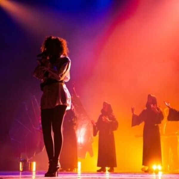 Легендарные хиты Enigma, Sandra, Gregorian в шоу «Mirror of Enigma