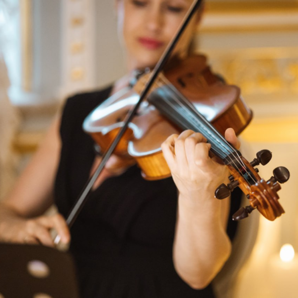 Магия свечей: Людовико Эйнауди. Неоклассика в особняке