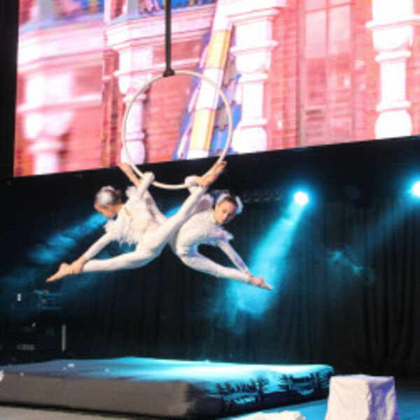 КЭТ. Воздушная гимнастика и пилонное искусство