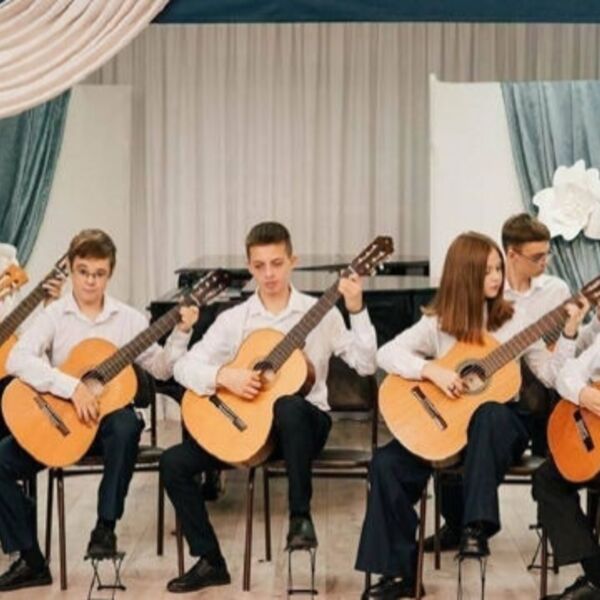 Великий подвиг ваш история хранит...!