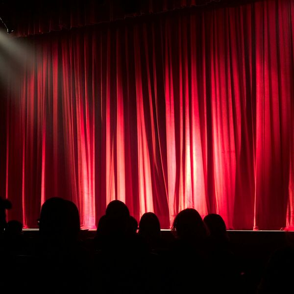 Бал Возрождение: Расправь свои крылья