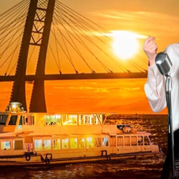 Музыкальный рейс «Хит за хитом» на маршруте «Весь исторический цент Петербургa