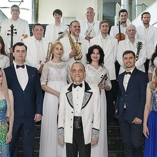 А снег идет