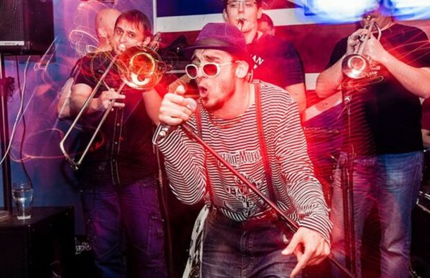 Гастрольная жизнь