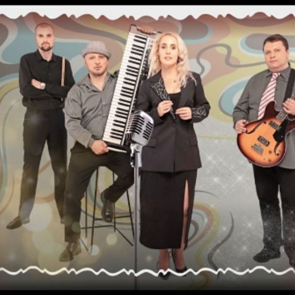 Праздничная ретро вечеринка «Retro Romantic Jazz на крыше Невского — Хиты ХХ века»