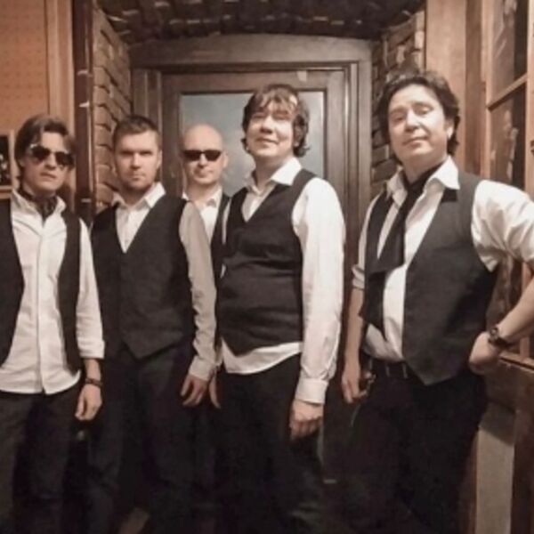 Stone Shades. Rolling Stone Party