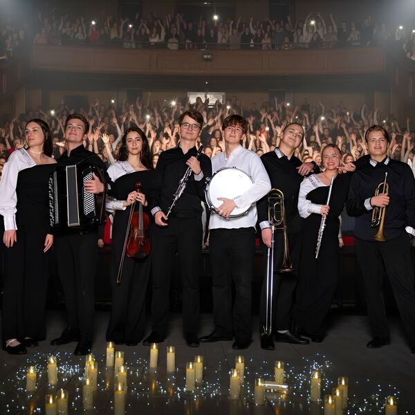 Симфо-шоу «А-ля русс». Рок-поп и симфо-джаз хиты в пламени свечей