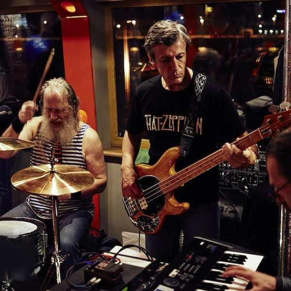 Led Zeppelin Tribute. Прогулка по Неве с выходом в залив