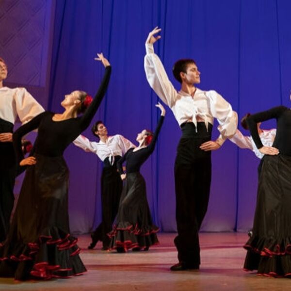 Концерт Школы-студии при ГААНТ имени Игоря Моисеева