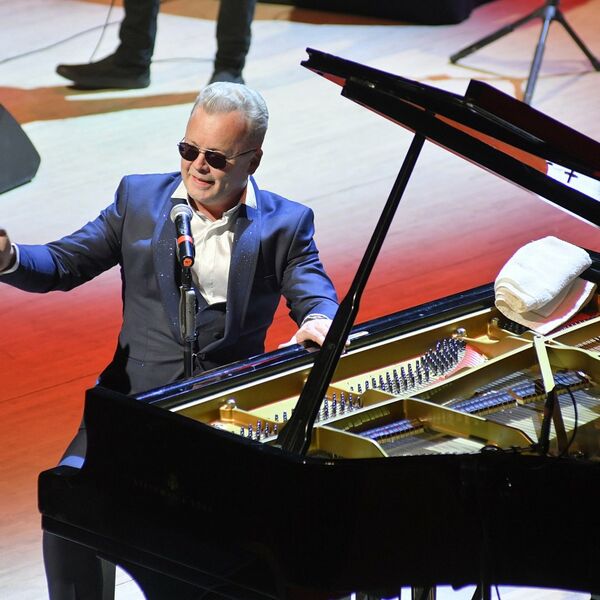 Денис Мажуков. Рок-н-ролл без тормозов!