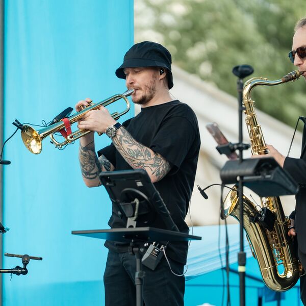 Сергей Молчанов и кавер-группа «Филины». Квартирник