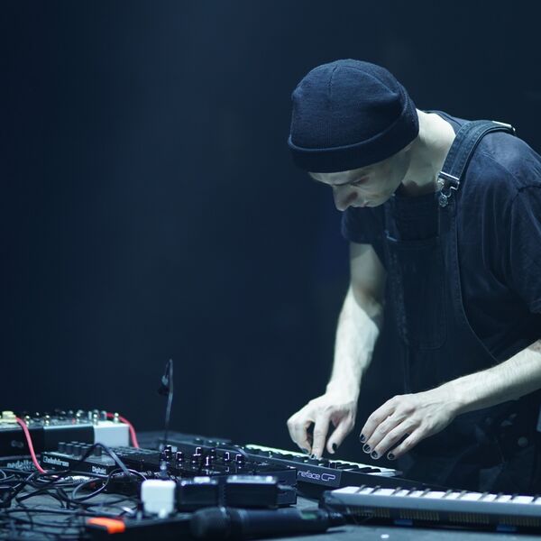 ИНО. Аудиоперформанс. Closeyoureyes, Ксюша Бурая