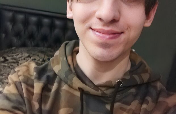 Slava Volk Певец