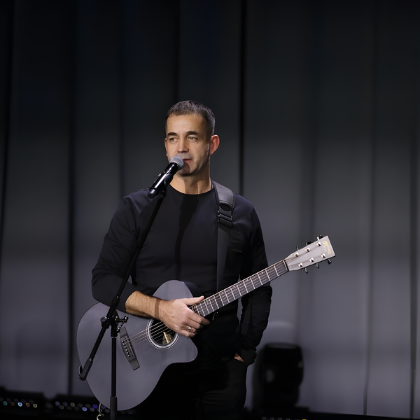 Дмитрий Певцов