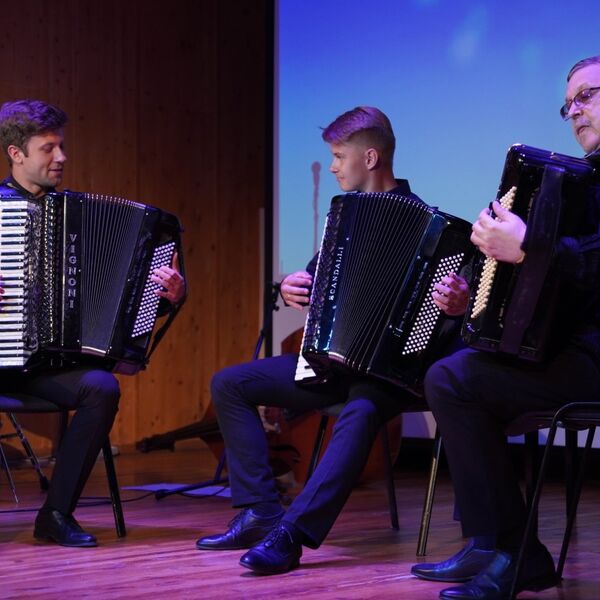 На солнечной поляночке