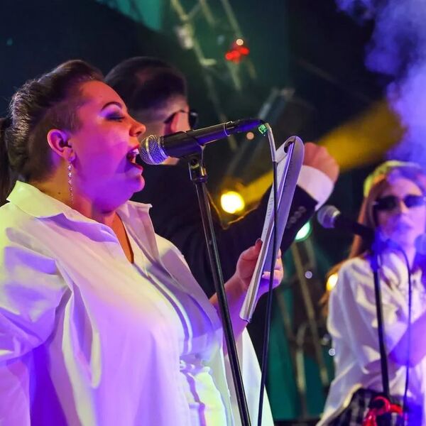 Хит хор: поём сотнями голосов