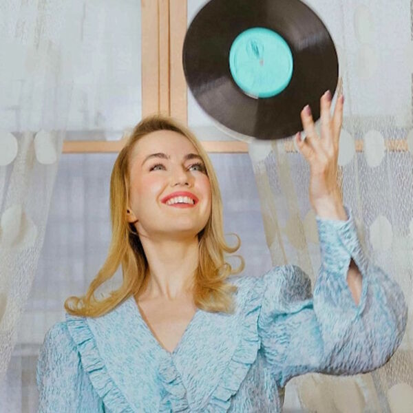 Анастасия Лютова, вокал