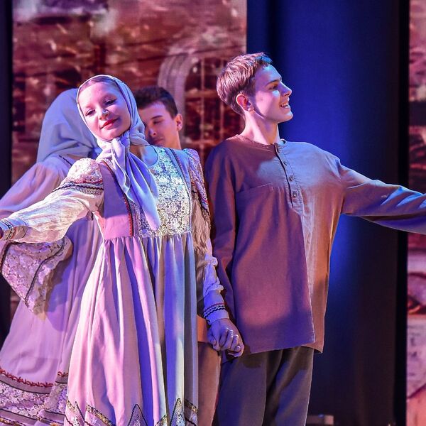 Мы славим жизнь за Родину отдавших