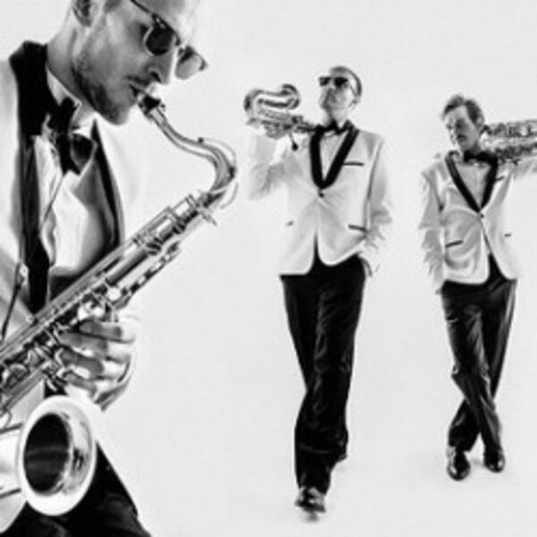 2x2 Saxophone Quartet и Яна Дельмас