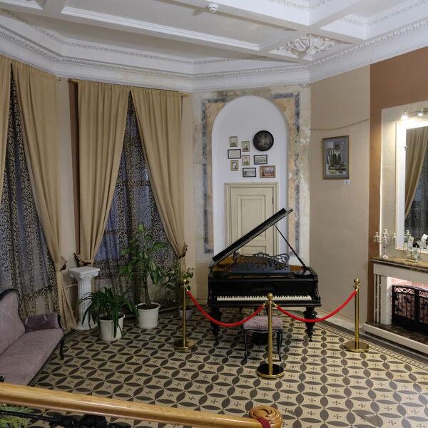 Экскурсия в особняк Шрёдера + Винтаж на два рояля