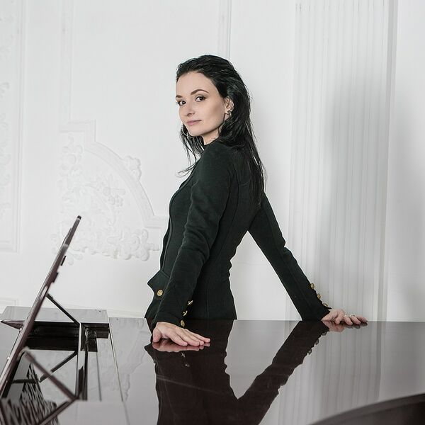 Lena Shery & Buglers