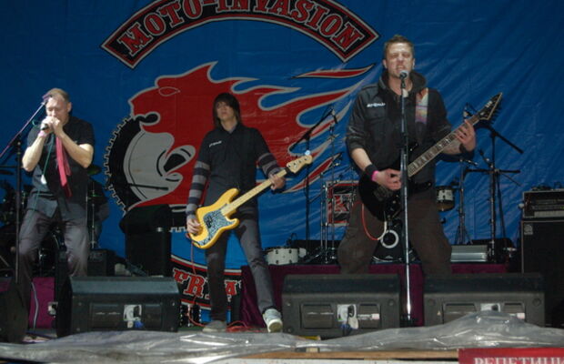 Выступление в Малаховке и на фестивале "Мотовторжение 2011" (24.09.11.)