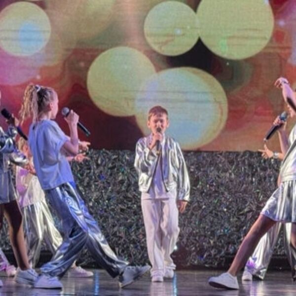 Конфетти – это песен цветных хоровод