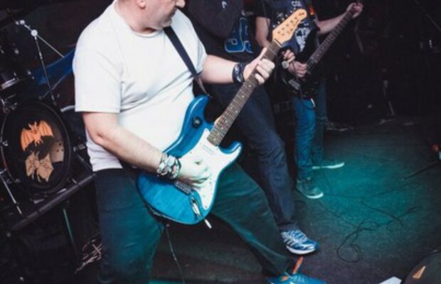 наша жизнь рок-н-ролльная!!!!!!!!!!!!