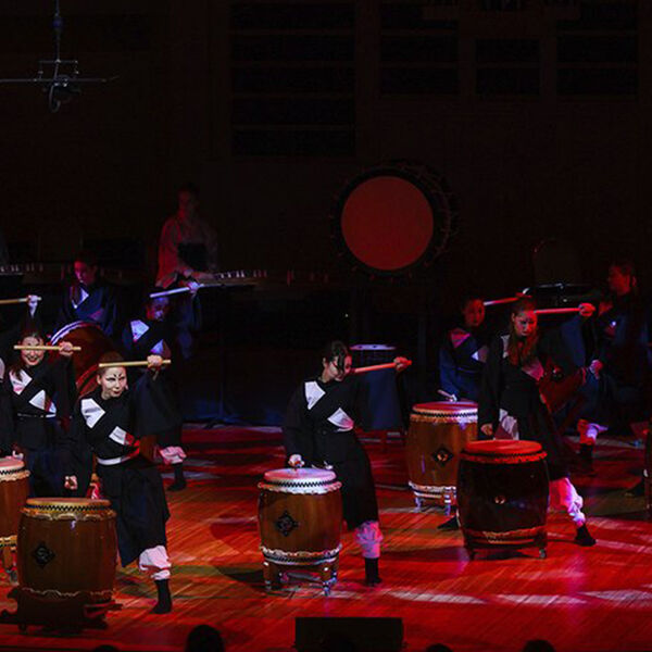 Шоу японских барабанов