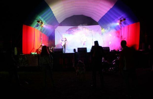 наша жизнь рок-н-ролльная!!!!!!!!!!!!