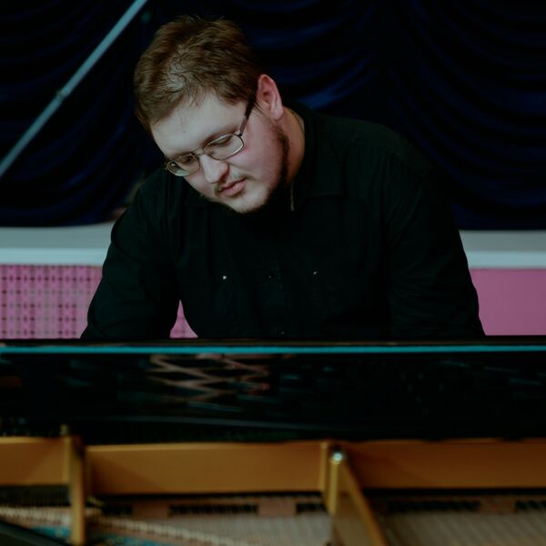 Великолепие Шопена. Виртуоз ХХI века Антон Самсонов (фортепиано)