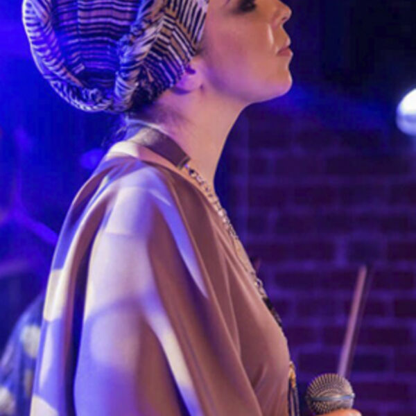 МИЛА СВАРОВСКАЯ: «FUNKOМАНИЯ»