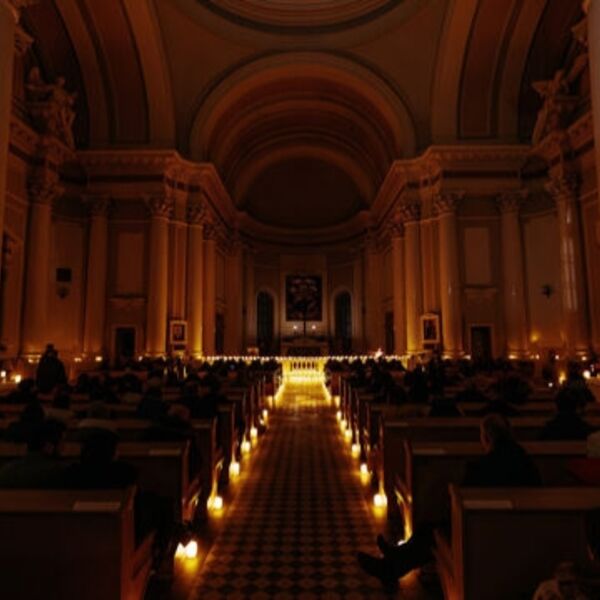 Орган при свечах