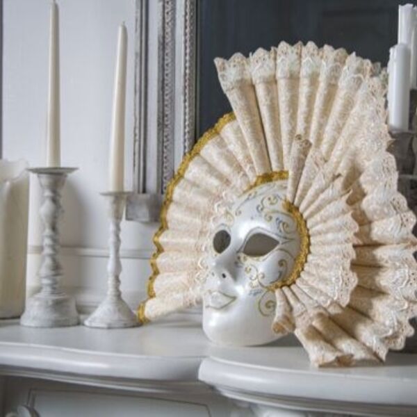 Шәрык клубы кинотеатры / Видеопоказ спектакля Cөясеңме, сөймисеңме... / Любишь не любишь…