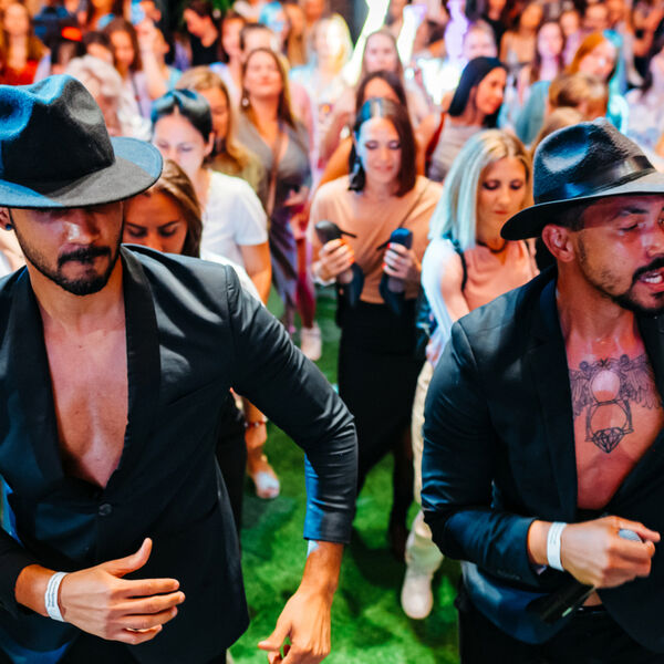 Латина на крыше: живая музыка и мощные хиты