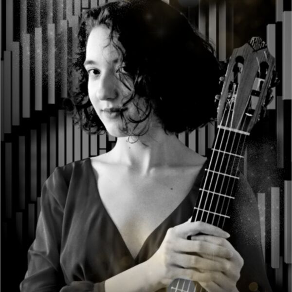 Магия струн — концерт на крыше Невского: гитарист-виртуоз СОФЬЯ ДРУБА — салонный вечер с фуршетом в музее