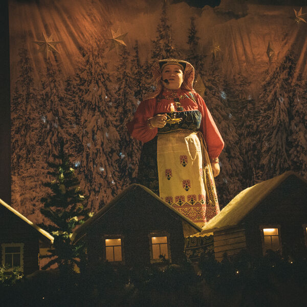 Отир да чуддэз или, Рождество, девки, пришло