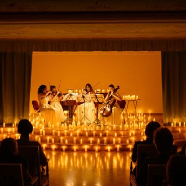 Вечер в Париже при свечах