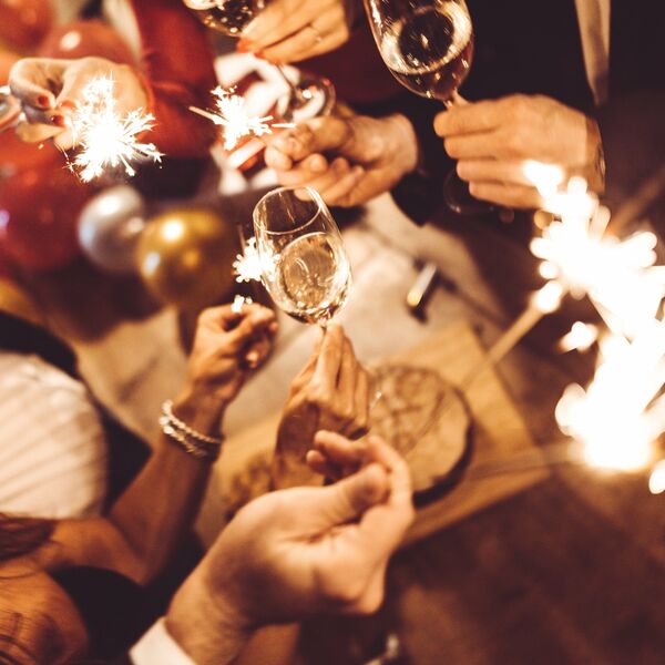 Фейерверк! Новогодний вечер для маленьких и больших компаний