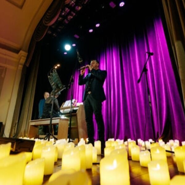 Орган при свечах