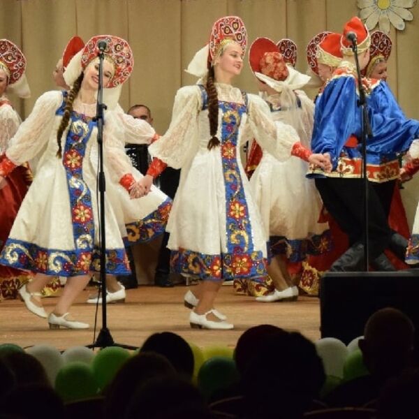Ансамбль песни и пляски «Искорка»