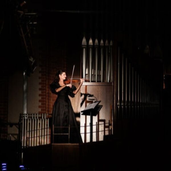 Неоклассика: И.С.Бах и современность. Электроскрипка и орган