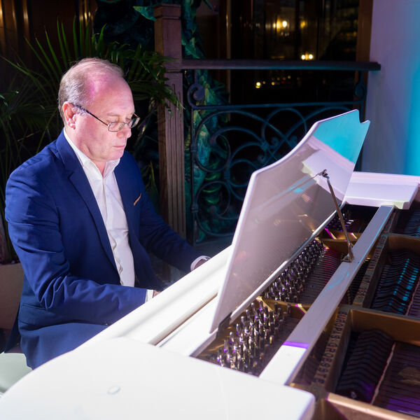 Вечер при свечах в Коломенском. Джаз и киномузыка