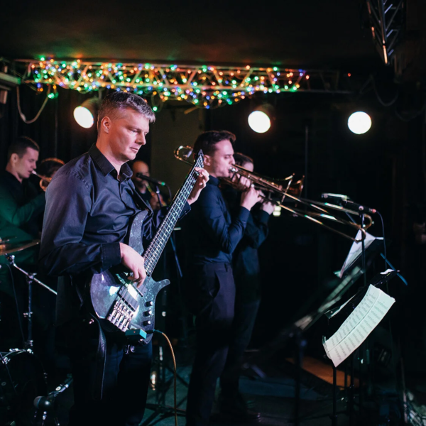 Good Orchestra. Хиты Queen