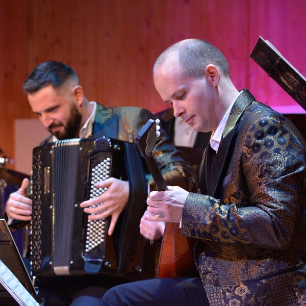 Ансамбль народных инструментов «Парафраз»