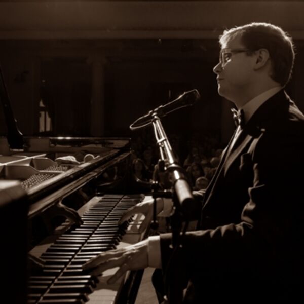 Фортепианный вечер с Олегом Аккурратовым