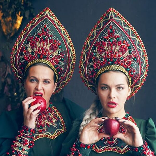 Версия народная