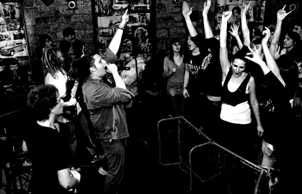 NoiZeless: Rocking the Neighborhood!