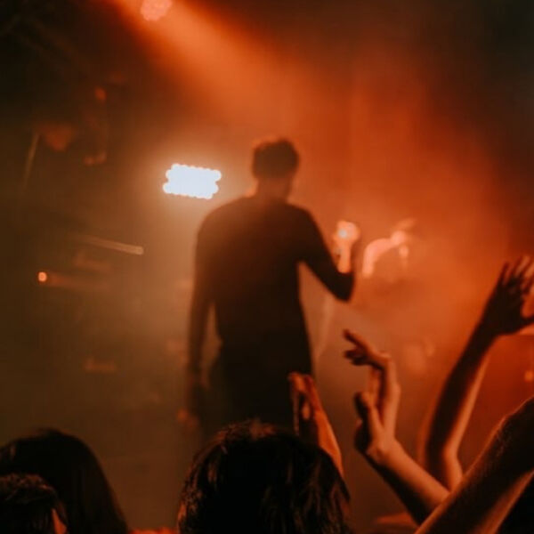 Bird Bone, holdkjeft